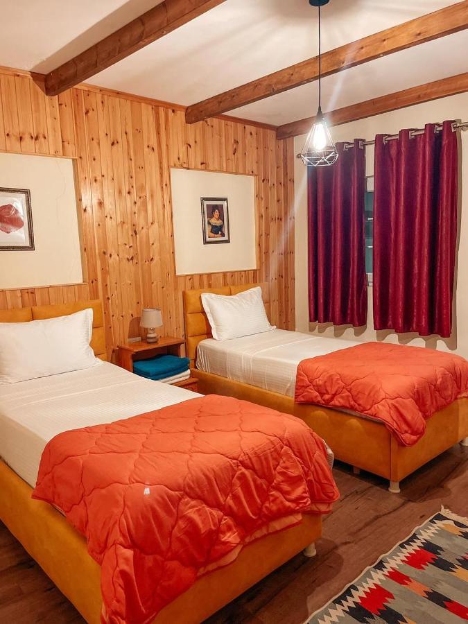 Guesthouse Lord Byron Tepelene Exterior photo